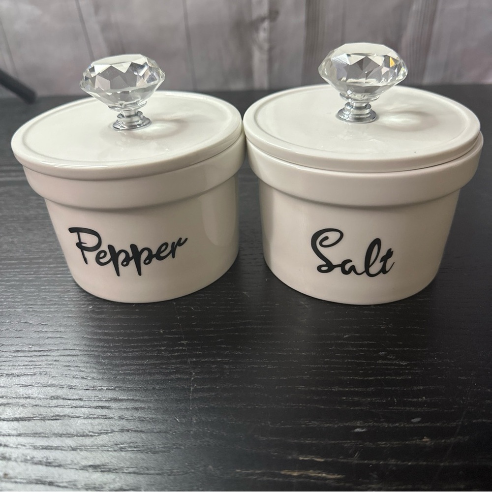Chic White Salt and Pepper Shaker Set